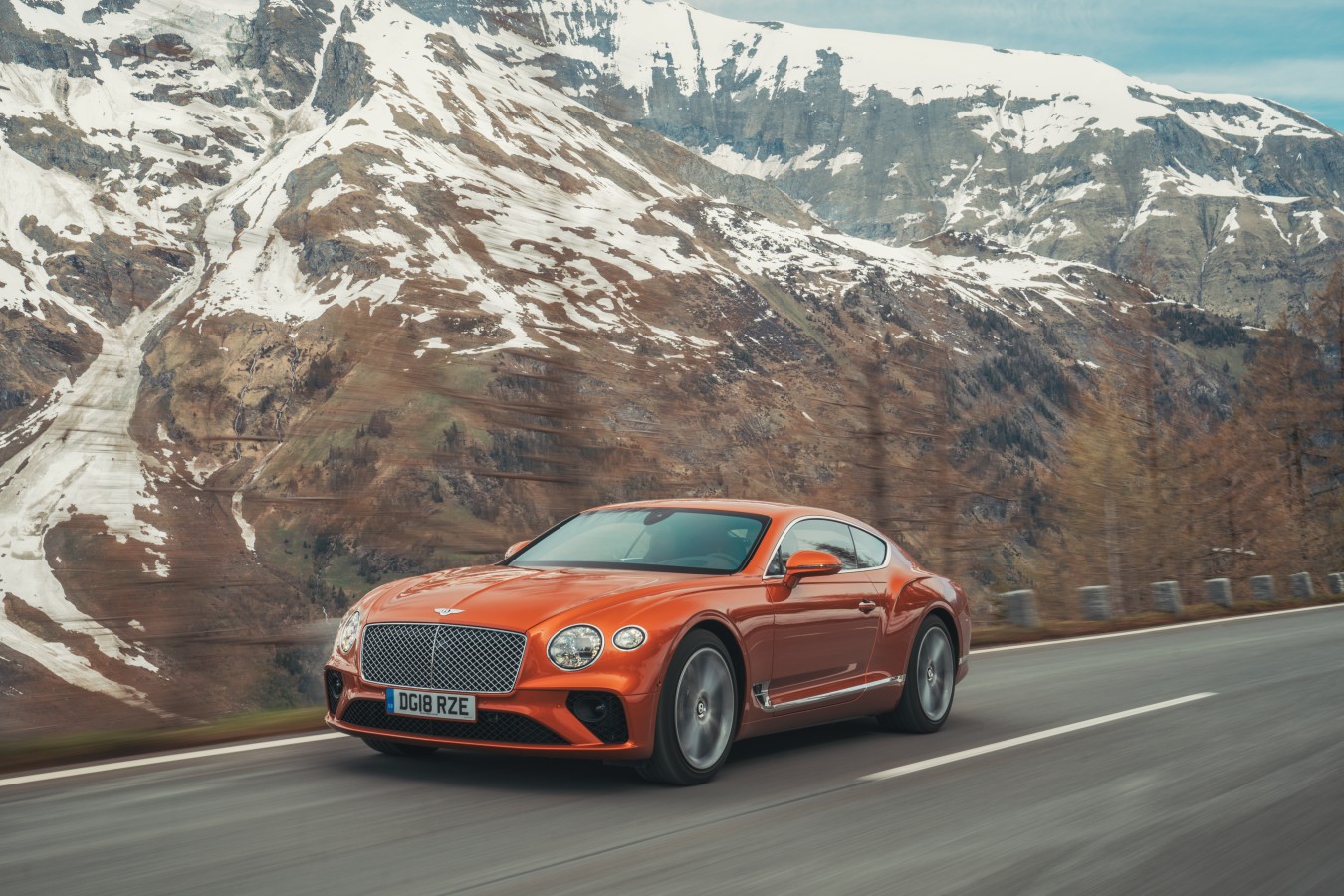 НОВЫЙ BENTLEY CONTINENTAL GT – УЖЕ В ШОУ-РУМАХ - изображение Bentley-Continental-GT-Orange-Flame-10 на Bentleymoscow.ru!