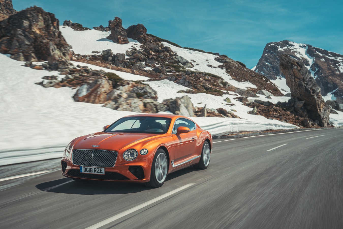 НОВЫЙ BENTLEY CONTINENTAL GT – УЖЕ В ШОУ-РУМАХ - изображение Bentley-Continental-GT-Orange-Flame-7 на Bentleymoscow.ru!